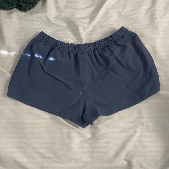 Patagonia - Barely Baggies Shorts - Picture 2 of 4